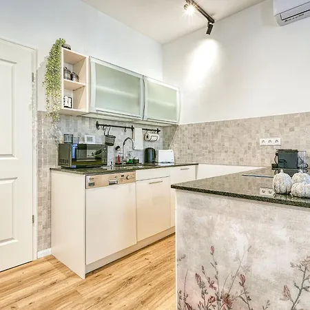 Botaniq Apartment Ödenburg